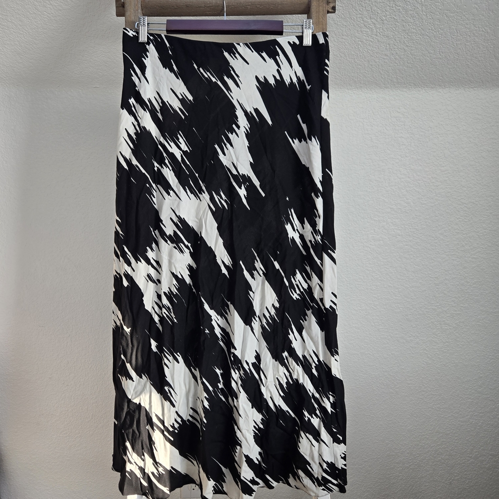 Black and White Women's Pencil Skirt